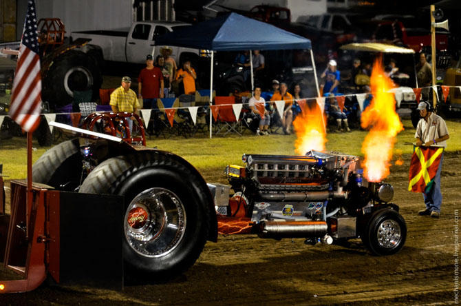 Трактора на стероидах или гонки по-техасски Трактора на стероидах или гонки по-техасски