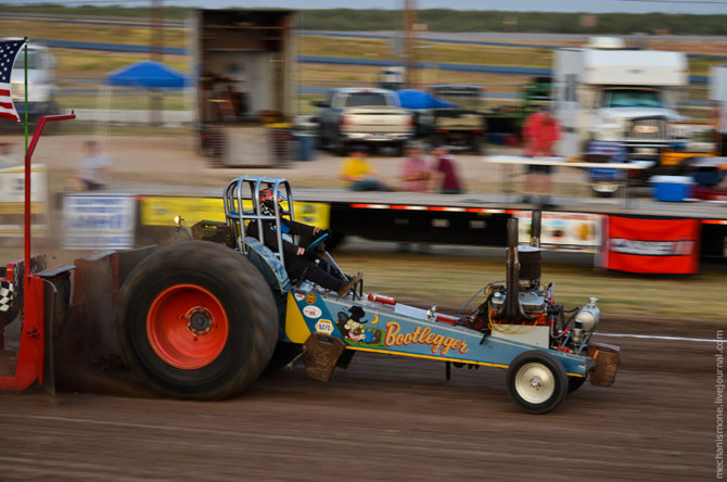 Трактора на стероидах или гонки по-техасски Трактора на стероидах или гонки по-техасски