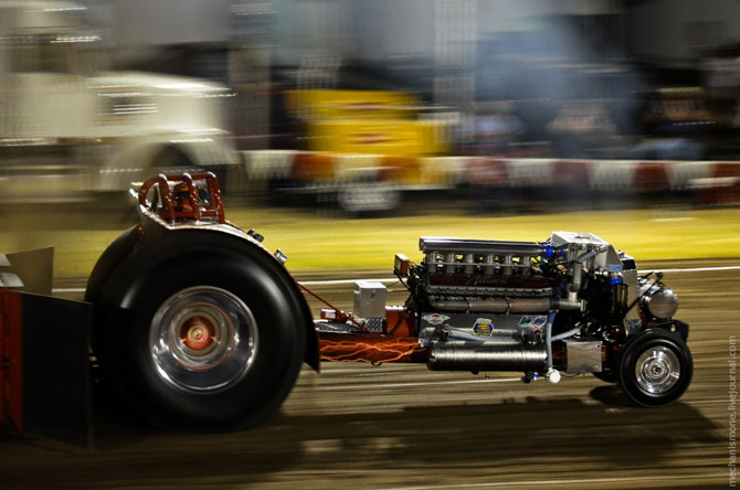 Трактора на стероидах или гонки по-техасски Трактора на стероидах или гонки по-техасски