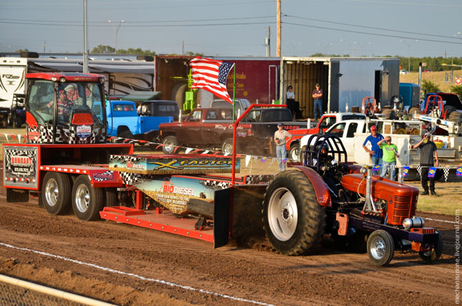 Трактора на стероидах или гонки по-техасски Трактора на стероидах или гонки по-техасски