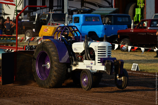 Трактора на стероидах или гонки по-техасски Трактора на стероидах или гонки по-техасски