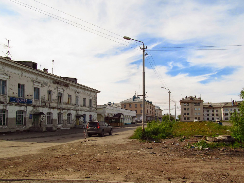 Воркута — край света, шахтёрский край