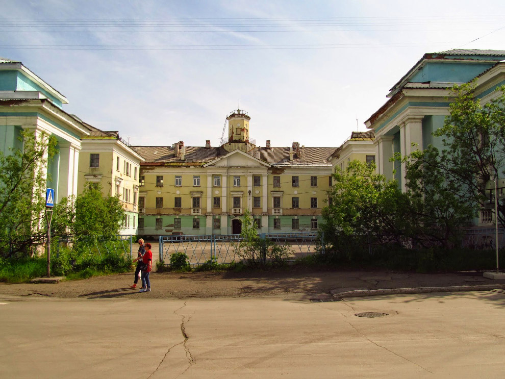 Воркута — край света, шахтёрский край