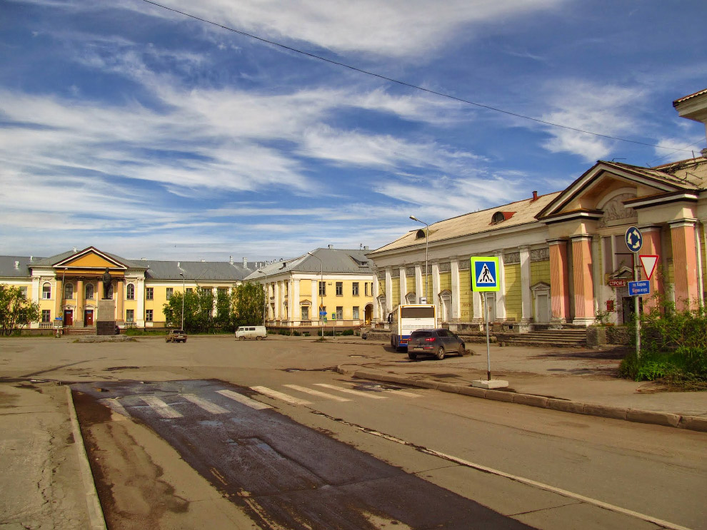 Воркута — край света, шахтёрский край