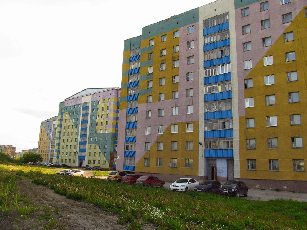 Воркута — край света, шахтёрский край