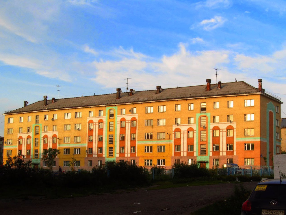 Воркута — край света, шахтёрский край