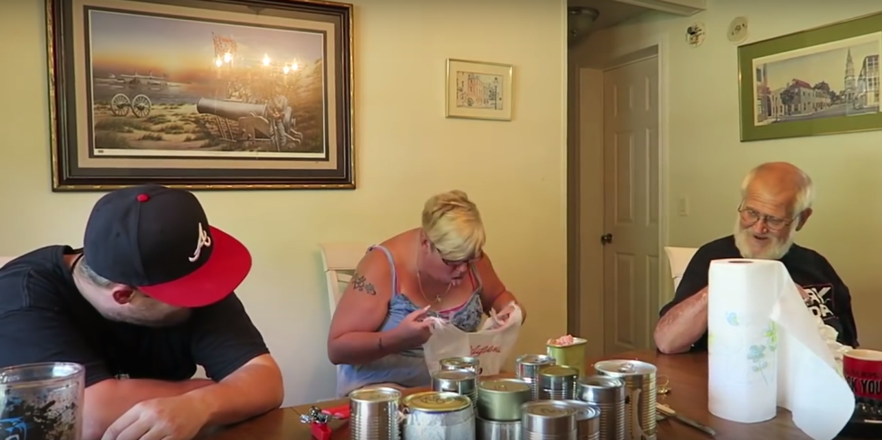 «Берем на слабо!». Крутые челледжи, которые можно попробовать с друзьями «Берем на слабо!». Крутые челледжи, которые можно попробовать с друзьями