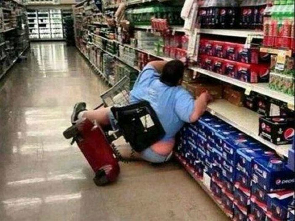 Великий Walmart открывает свои двери! Чего можно ожидать от похода в этот огромный магазин?