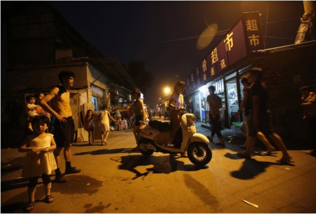 Фотограф Ким Кён-Хун показал, насколько велика пропасть между жизнью богатых и бедных людей в Китае