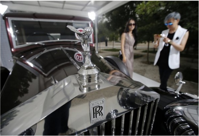 Фотограф Ким Кён-Хун показал, насколько велика пропасть между жизнью богатых и бедных людей в Китае