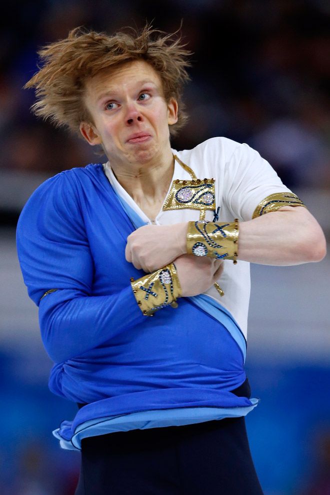 Фигуристов плющит во время выступления на Олимпиаде