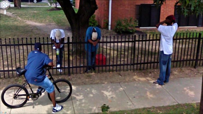 Странные фотографии с Google Street