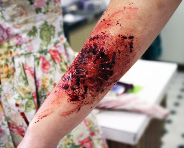 Страшный грим зомби