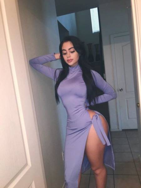 Прекрасные девушки в платьях