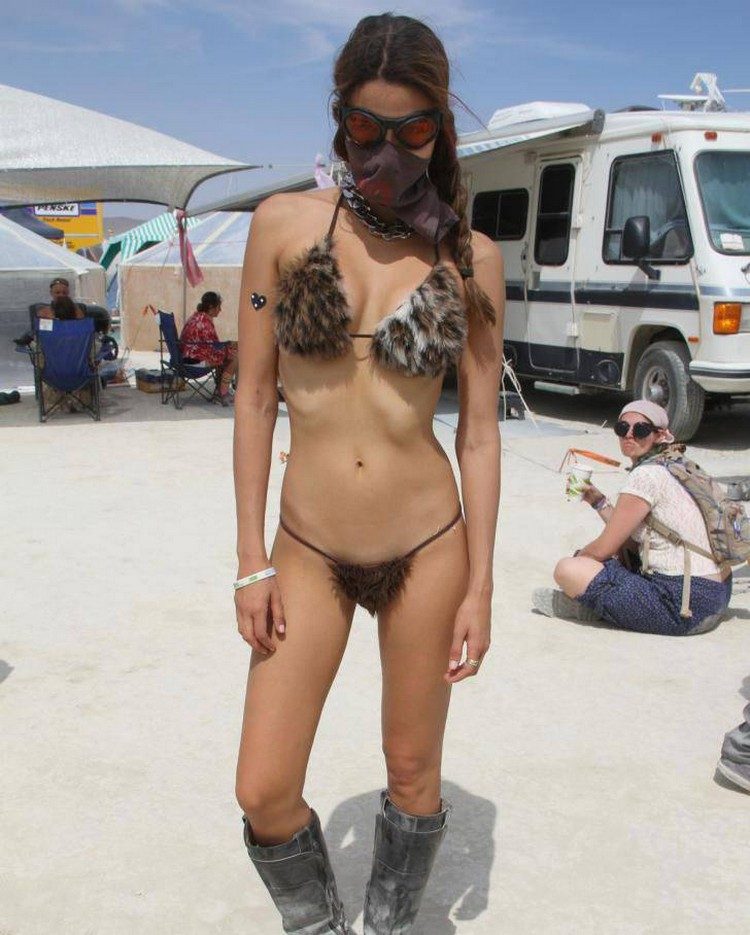 Пикантные картинки с очаровательными девчонками