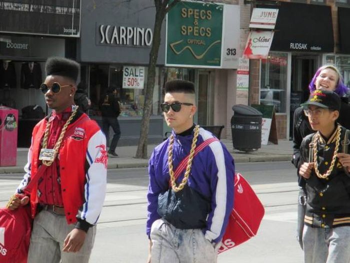 Странные люди и их поступки