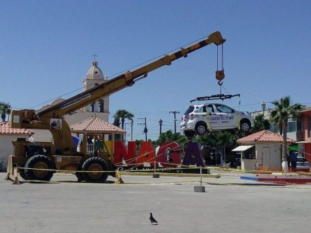 В Мексике выигранный в лотерею автомобиль закопали под землю на 50 лет