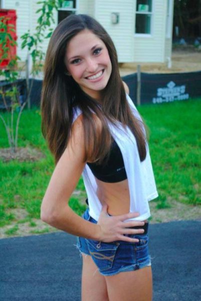 Девушки в шортиках