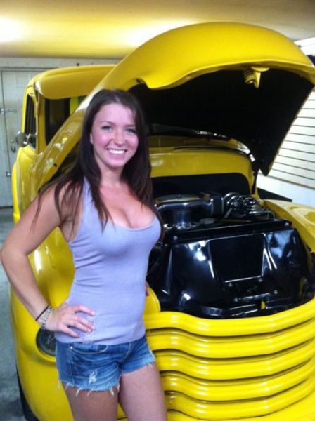 Девушки в шортиках