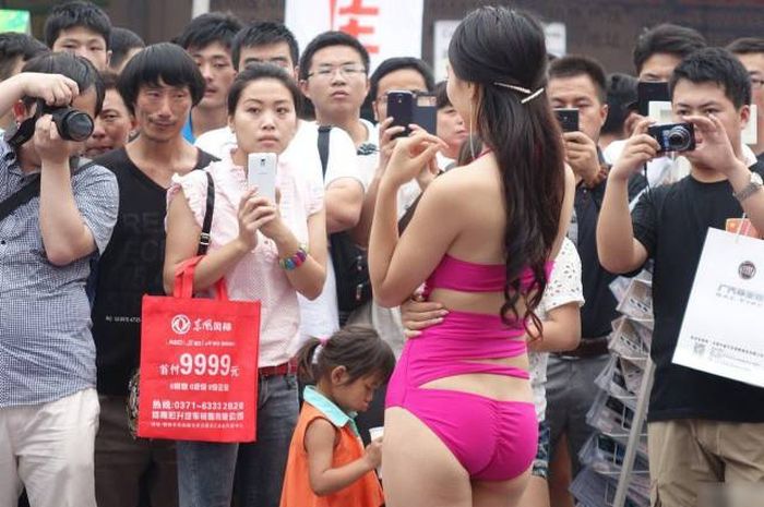 Девушки с азиатских автовыставок