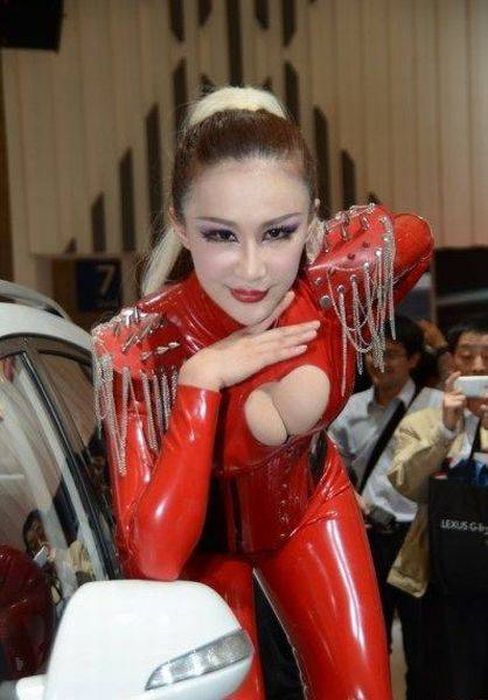 Девушки с азиатских автовыставок