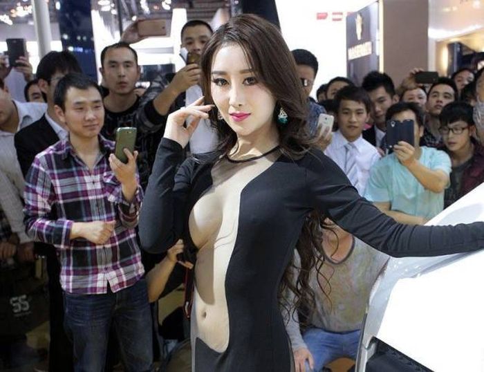 Девушки с азиатских автовыставок