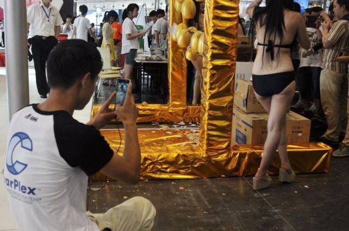 Девушки с азиатских автовыставок