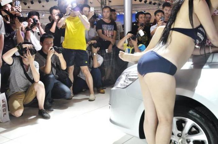 Девушки с азиатских автовыставок