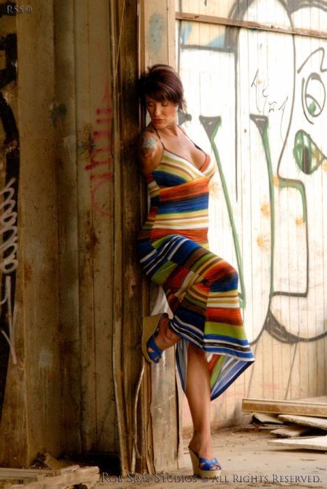 Безрукая бодибилдерша