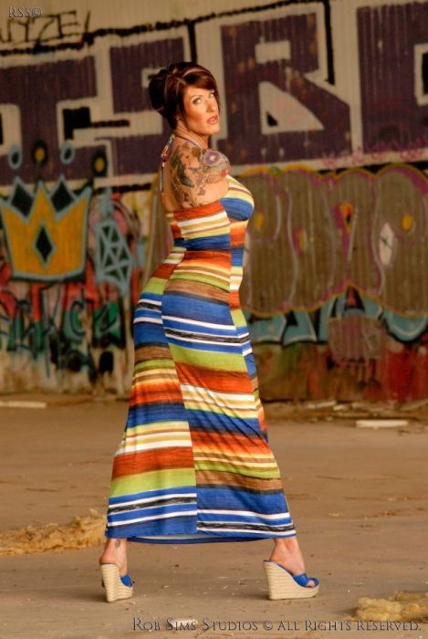 Безрукая бодибилдерша