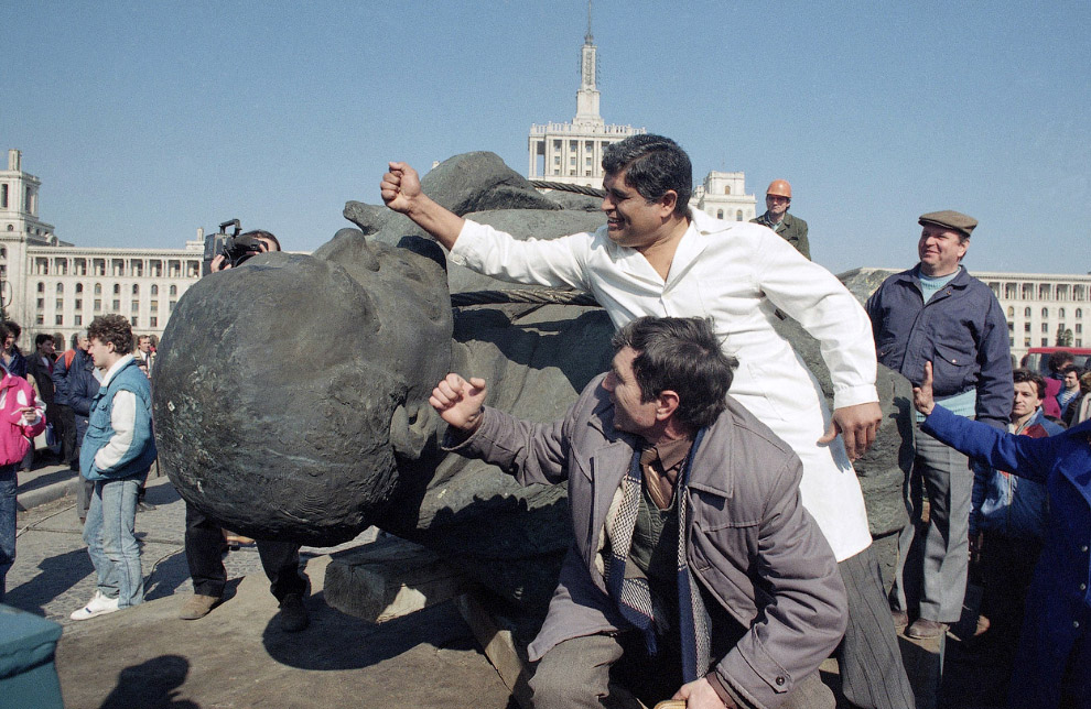 Ленины по всему миру Ленины по всему миру