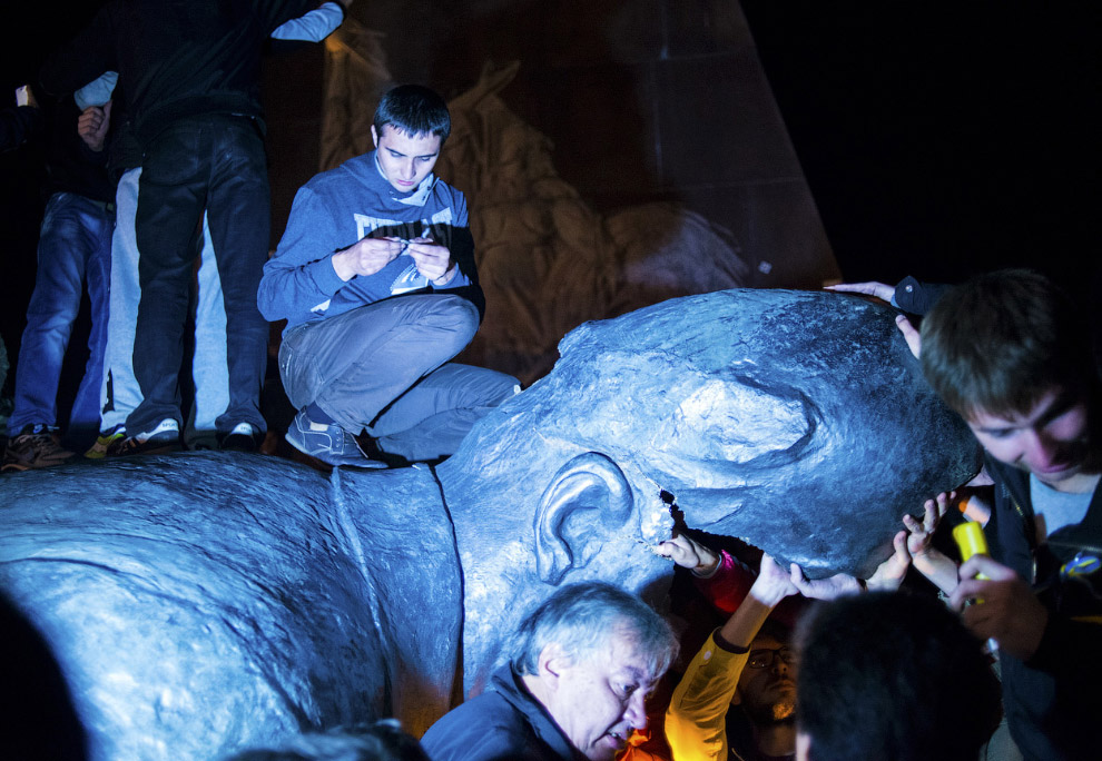 Ленины по всему миру Ленины по всему миру