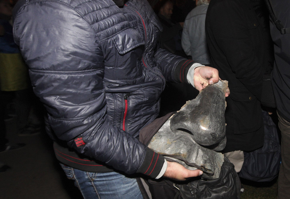 Ленины по всему миру Ленины по всему миру