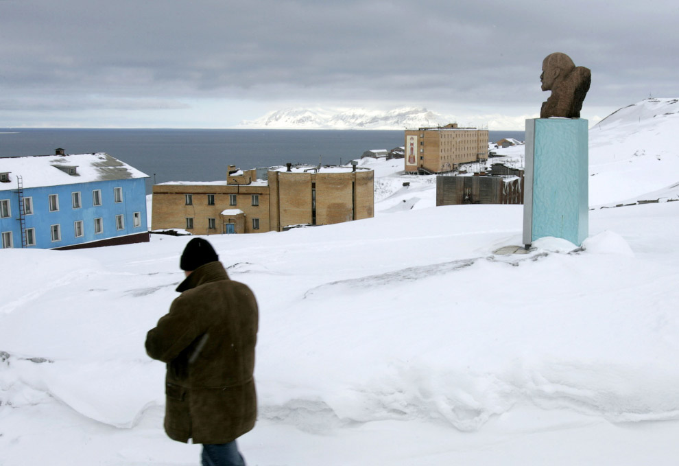 Ленины по всему миру Ленины по всему миру