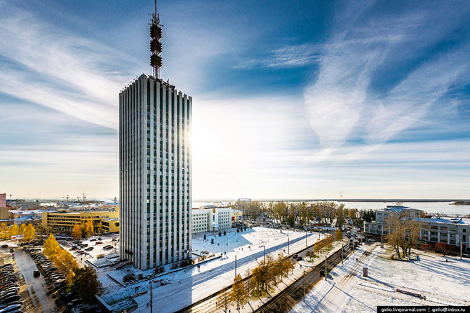 Завод «Севмаш» и город Архангельск