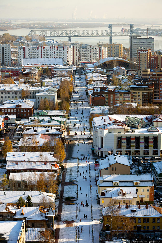 Завод «Севмаш» и город Архангельск