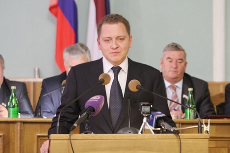 Чем занимаются родственники чиновников