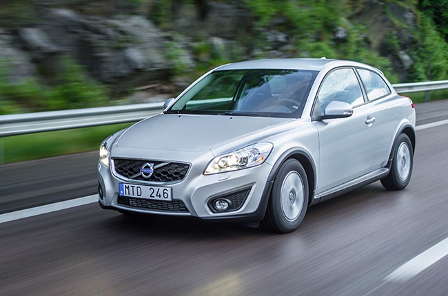 10 автомобилей, на которых ездят монархи и их наследники