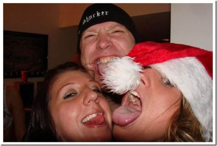 Девушки отмечают Новый Год