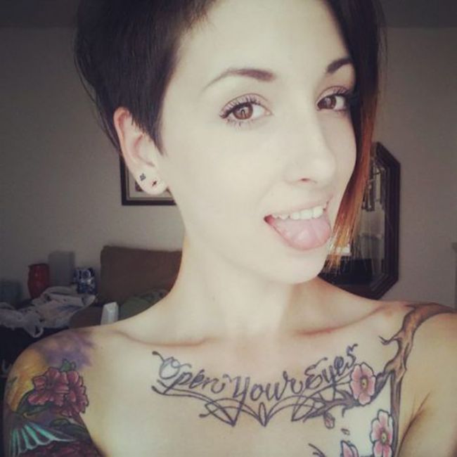 Красотки с татуировками