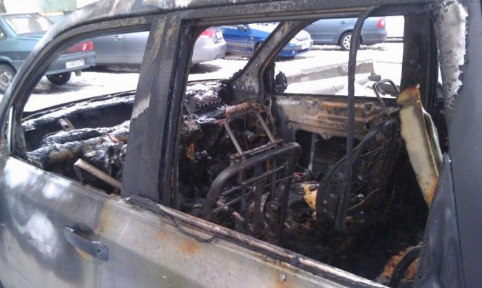 Сгоревший Ниссан