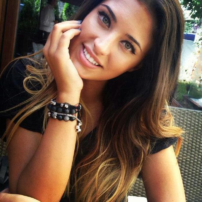Подборка красивых девушек (66 фото)