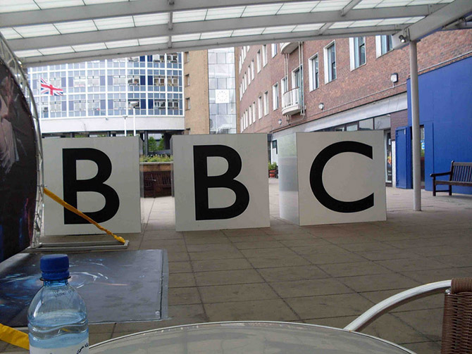 Сколько стоила разработка логотипов различных брендов?