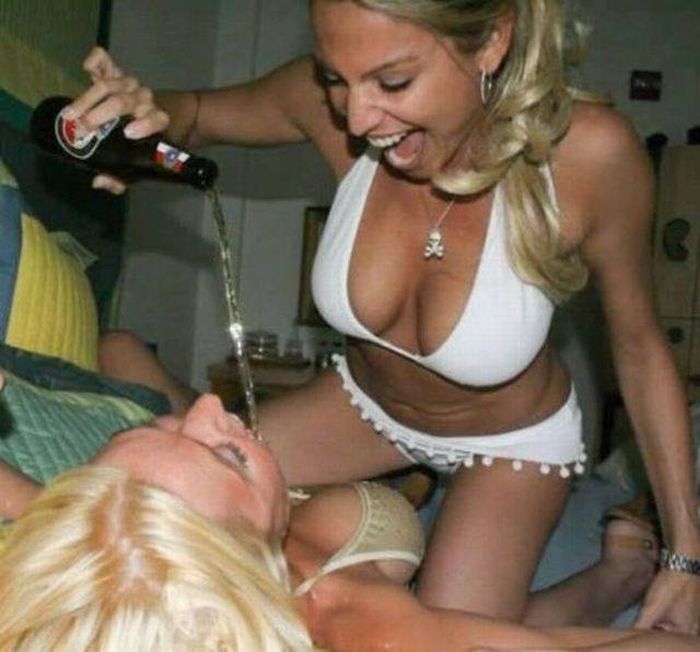 Забавные девушки