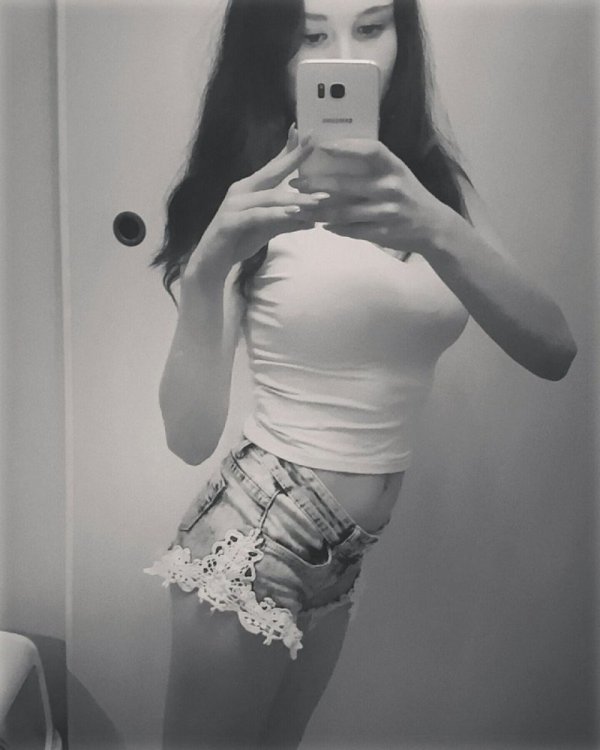 Селфи девушек из польских социальных сетей