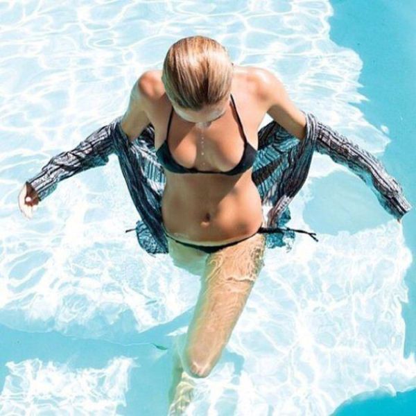 Девушки в бикини (45 фото)