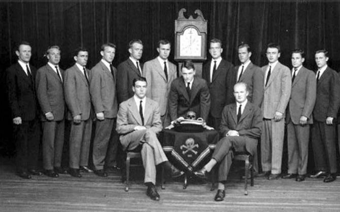 10 тайных сообществ, которые до сих пор влияют на мир