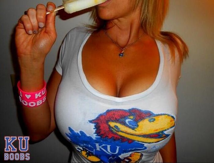 Девушки из Университета Канзаса