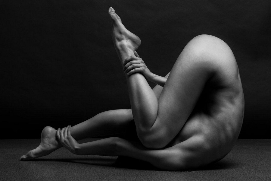 Обнаженные девушки в фотографиях Антона Беловодченко