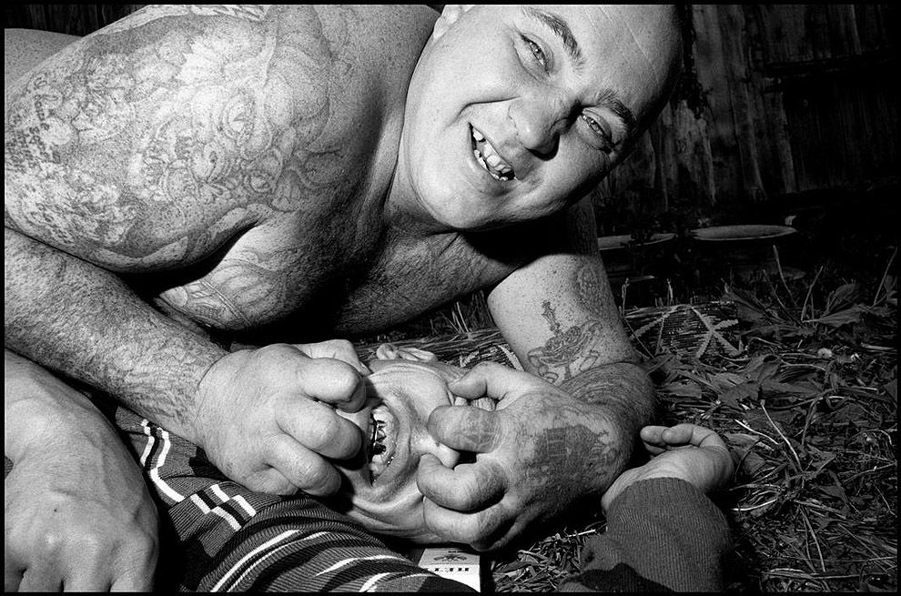 20 впечатляющих кадров из жизни сибирских бандитов глазами американца